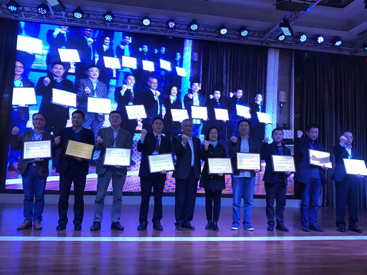 中木協行業高峰論壇在廣州召開，大亞人造板榮膺十大纖維板品牌